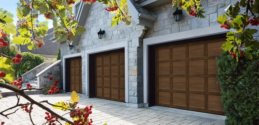 Garage door in Amherstburg, Ontario