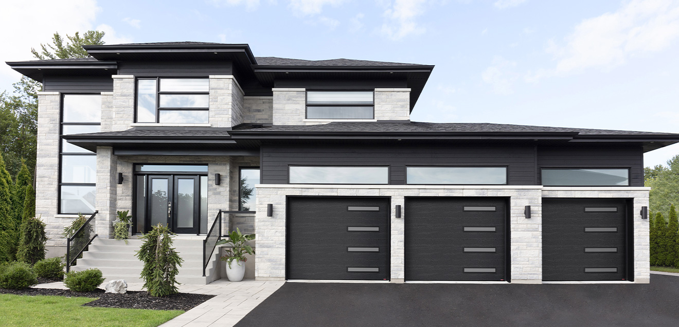 Garage door in Lakeshore, Ontario